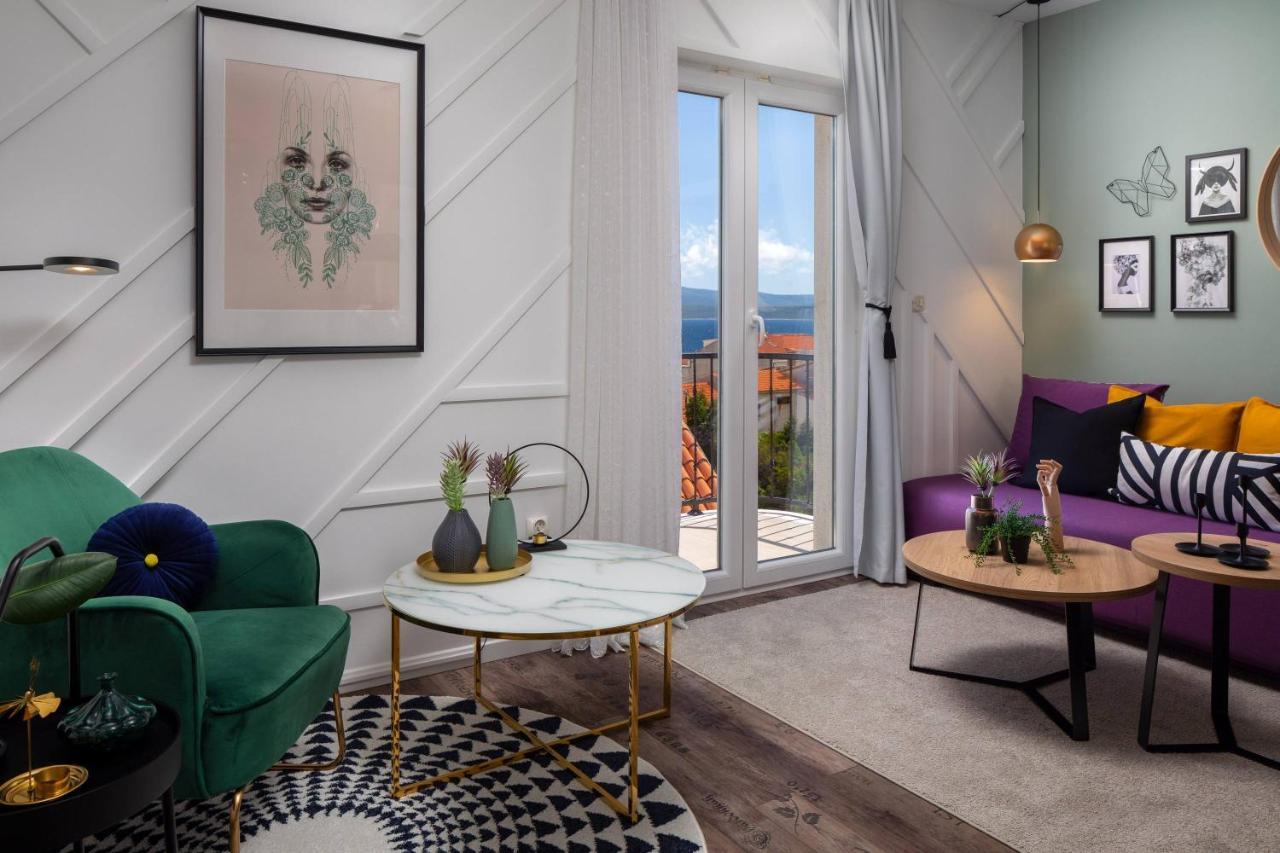Apartments Valentina Bol Eksteriør bilde