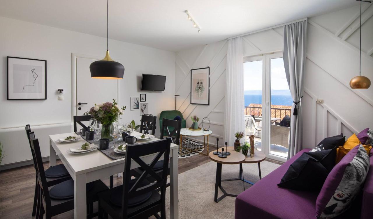 Apartments Valentina Bol Eksteriør bilde